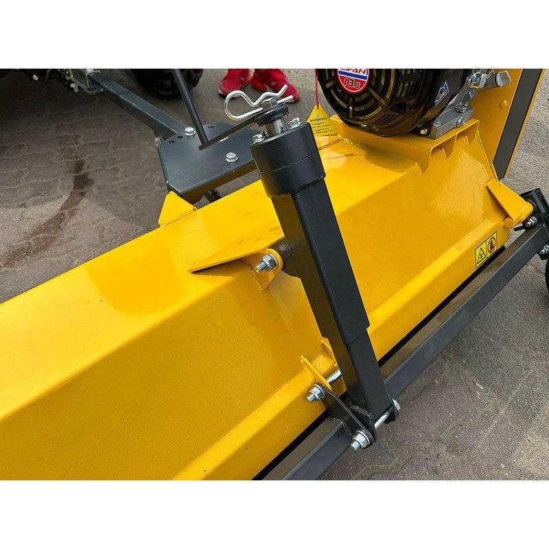 Косилка - измельчитель Xator XFM-1200 Lite Косилка - измельчитель Xator XFM-1200 Lite