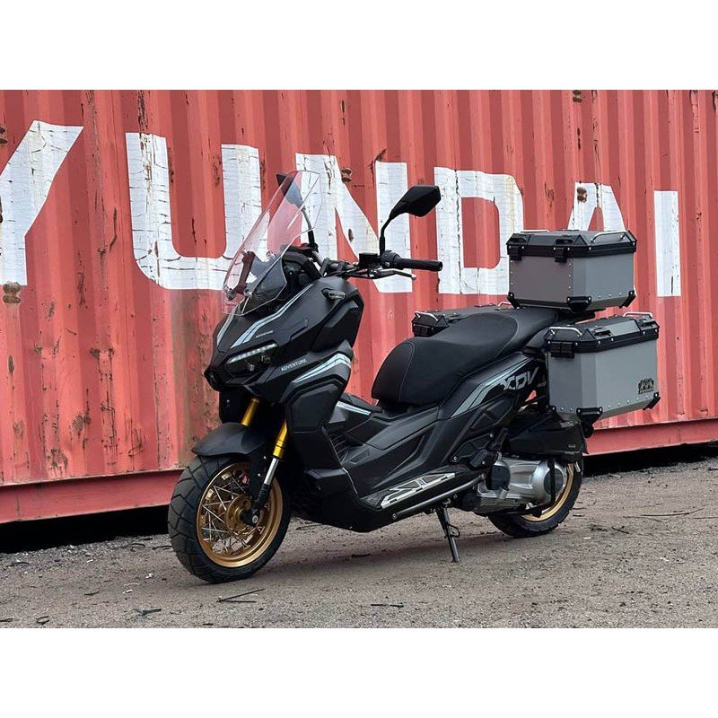Скутер Regulmoto XDV ADVENTURE 300CC (LJ300T-18) EFI с кофрами Скутер Regulmoto XDV ADVENTURE 300CC (LJ300T-18) EFI с кофрами