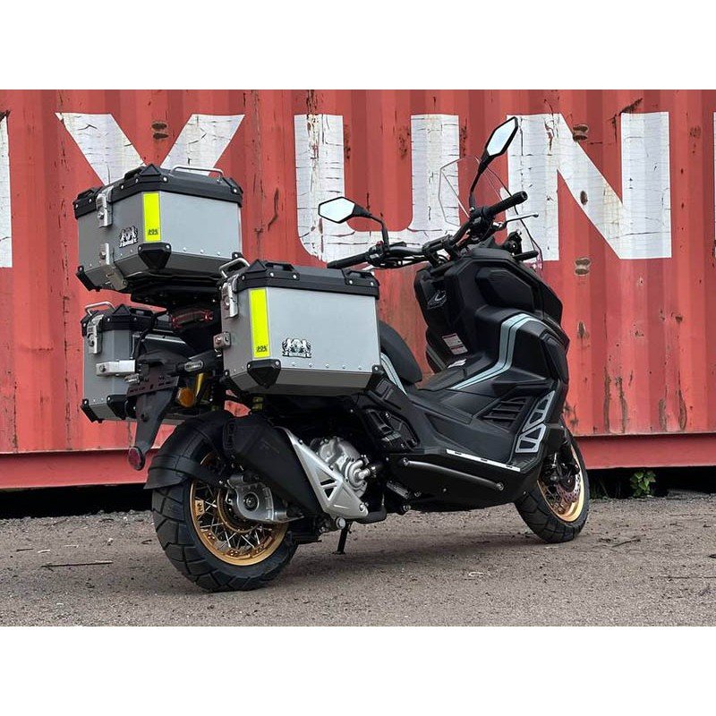 Скутер Regulmoto XDV ADVENTURE 300CC (LJ300T-18) EFI с кофрами Скутер Regulmoto XDV ADVENTURE 300CC (LJ300T-18) EFI с кофрами