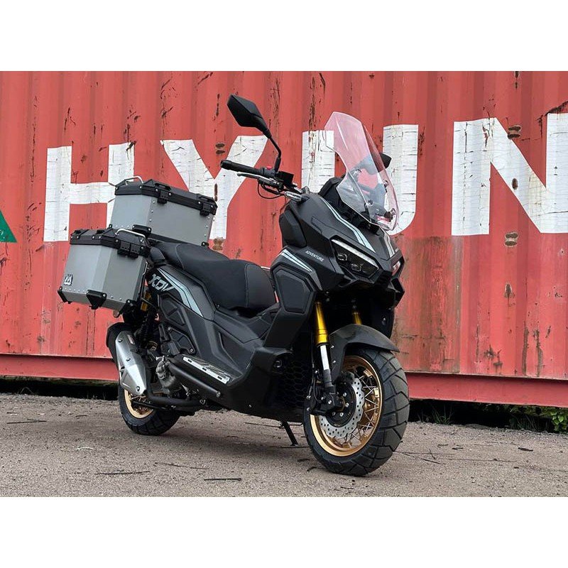 Скутер Regulmoto XDV ADVENTURE 300CC (LJ300T-18) EFI с кофрами Скутер Regulmoto XDV ADVENTURE 300CC (LJ300T-18) EFI с кофрами