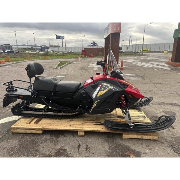 Снегоход Stels Капитан 150, б/у Снегоход Stels Капитан 150, б/у