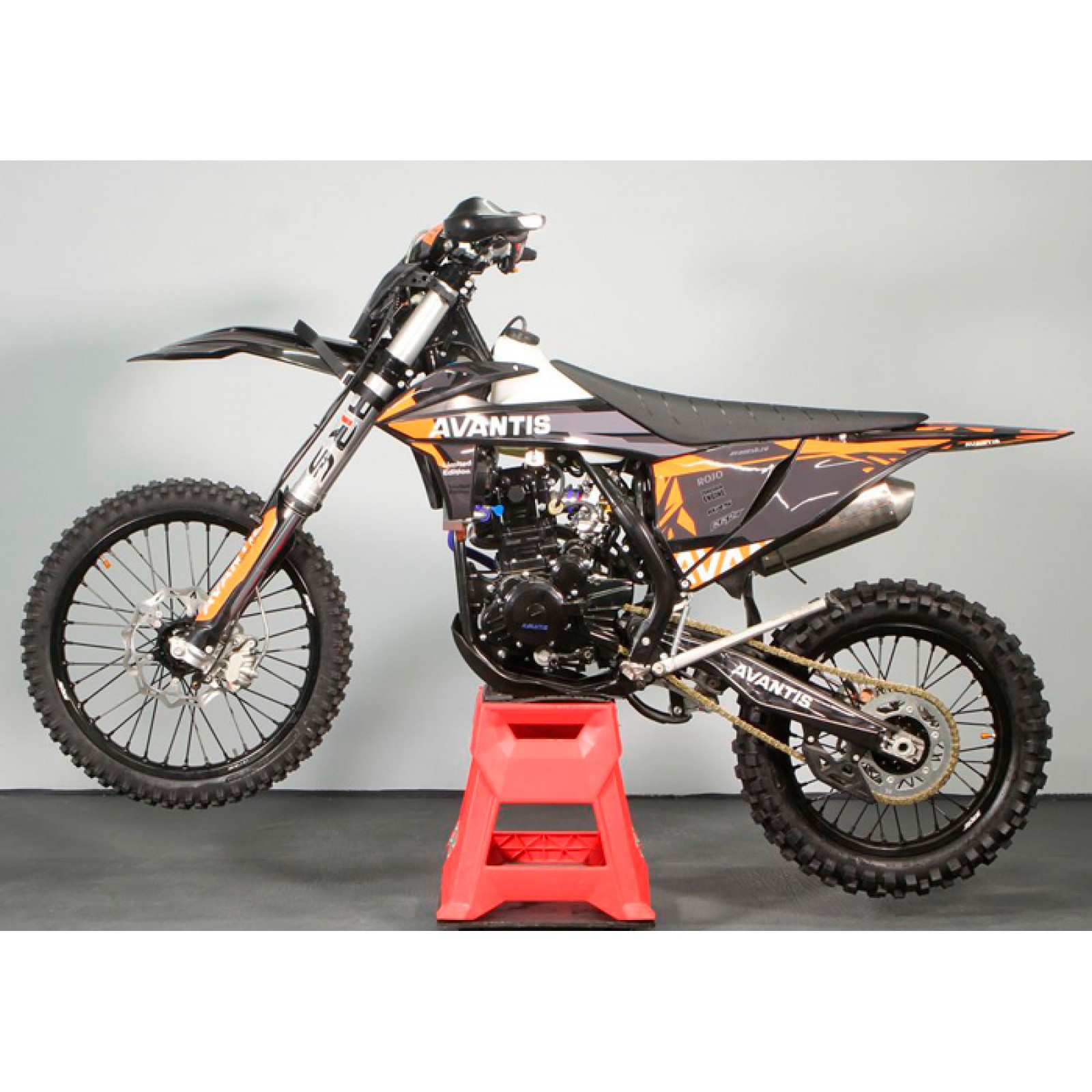 Avantis enduro ars. Avantis Enduro 300 Pro. Авантис эндуро эксклюзив 300. Avantis Enduro 300 Carb. Мотоцикл Avantis Enduro 300 Carb ARS (Design KTM) С ПТС.