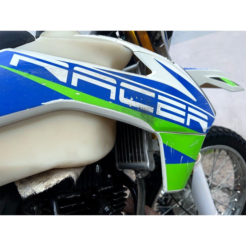 Мотоцикл эндуро бу, Racer Enduro RC300-GY8A