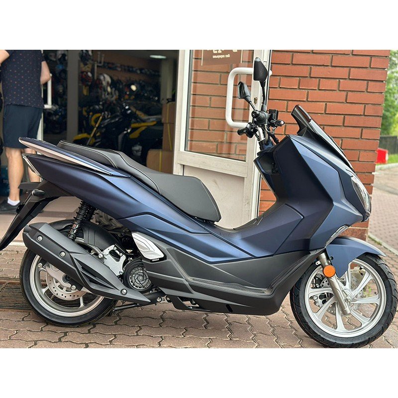 Скутер Vento PCX 200