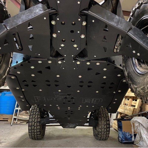 Пластиковая защита днища для квадроцикла Can-am maverick X3 Пластиковая защита днища для квадроцикла Can-am maverick X3